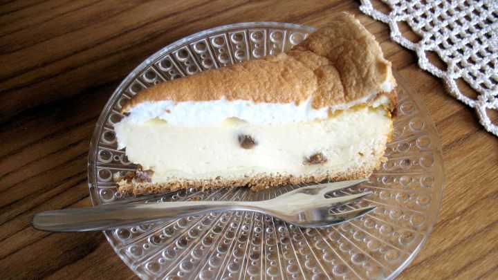 Quark-Schmand-Torte mit Baiserhaube - Rezept | Frag Mutti