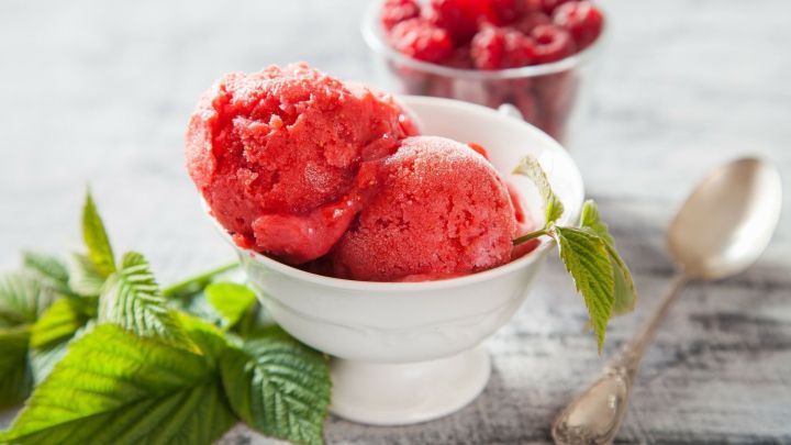 Sorbet aus frischen Himbeeren - Rezept | Frag Mutti