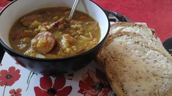 Deftiger Erbseneintopf - Rezept | Frag Mutti