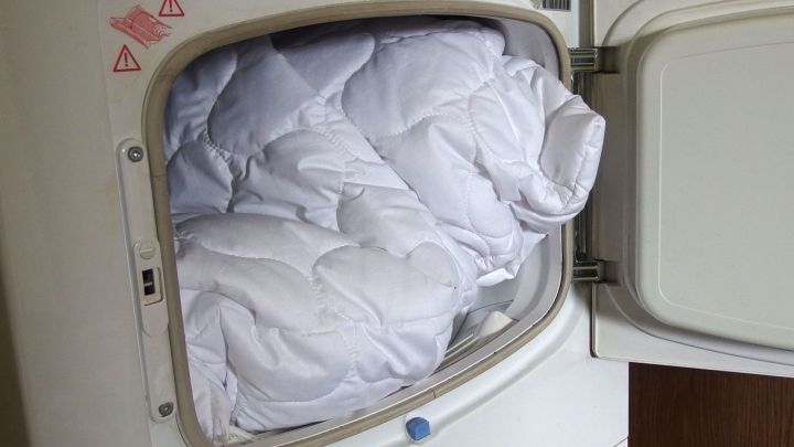 Kopfkissen im Trockner "voluminieren" | Frag Mutti