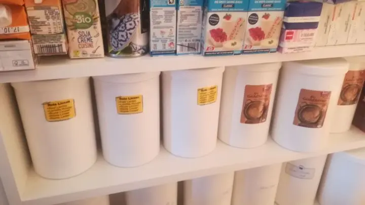 In Bezug auf Suppen sind Trockenfertigsuppen gut geeignet, sowie diverse Suppeneinlagen wie Suppennudeln.