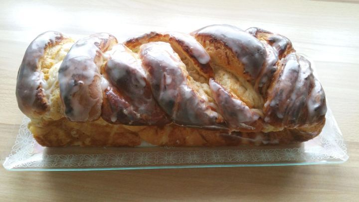 Hefezopf mit Quark-Zimt-Füllung - Rezept | Frag Mutti Hefezopf mit Quark-Zimt-Füllung - Rezept | Frag Mutti