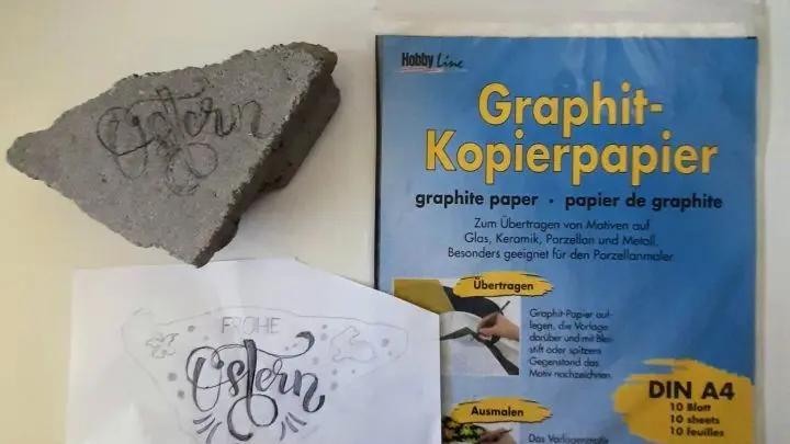 Das funktionierte aber nicht wie gew&uuml;nscht, weil der Druck f&uuml;r das Material STEIN statt sonst Papier nicht ausreichte. Dann nahm ich schwarzes Kopierpapier als Paus-Material. Das klappte auch nicht, weil meine Hand trotz daneben gelegter B&uuml;cher als St&uuml;tze