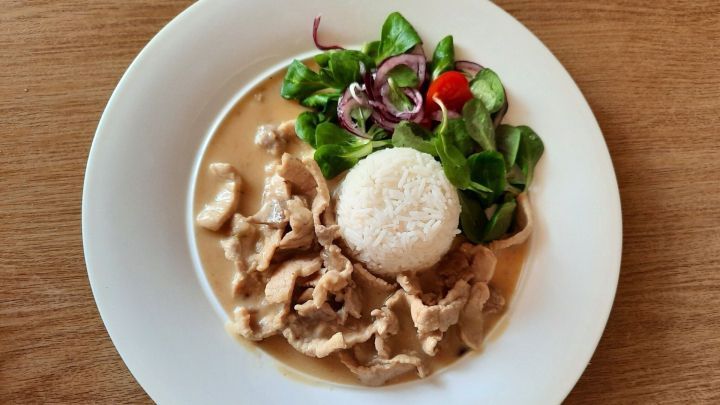 Geschnetzeltes mit Reis und Feldsalat - Rezept | Frag Mutti