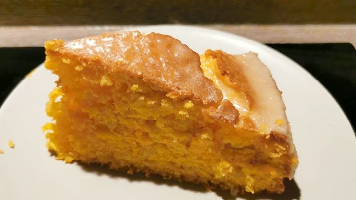 Saftiger Karottenkuchen mit Mandeln - Rezept | Frag Mutti