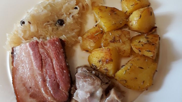Sauerkraut mit Schweinebauch - Rezept | Frag Mutti