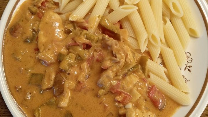 Paprika-Rahm-Geschnetzeltes - Rezept | Frag Mutti