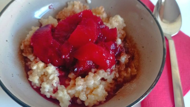 Sahne-Milchreis mit Pflaumenkompott - Rezept | Frag Mutti