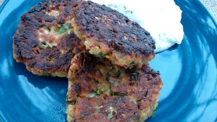 Radieschenbratlinge mit Schnittlauchquark - Rezept | Frag Mutti