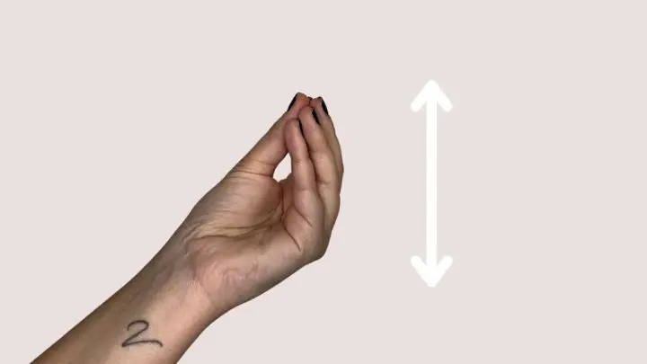 Ma che vuoi? (Was willst du?) - Wenn du dich von deinem Gegenüber überrumpelt oder verärgert fühlst, kannst du dies mit der Handgeste mit zusammengedrückten Fingespitzen zeigen.