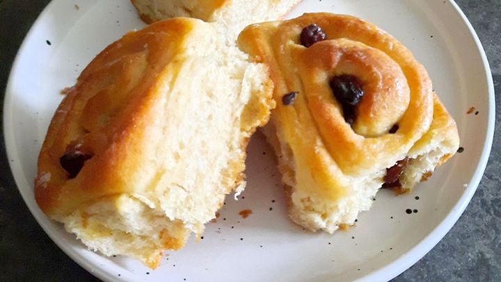 Zimt- und Rosinenschnecken aus Hefeteig - Rezept | Frag Mutti