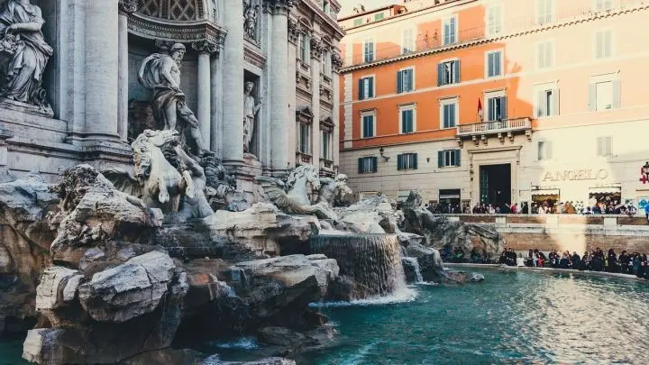 In diesem Brunnen (Trevi) in Rom drehte Anita Ekberg die legend&auml;re Szene des Films La Dolce Vita. 