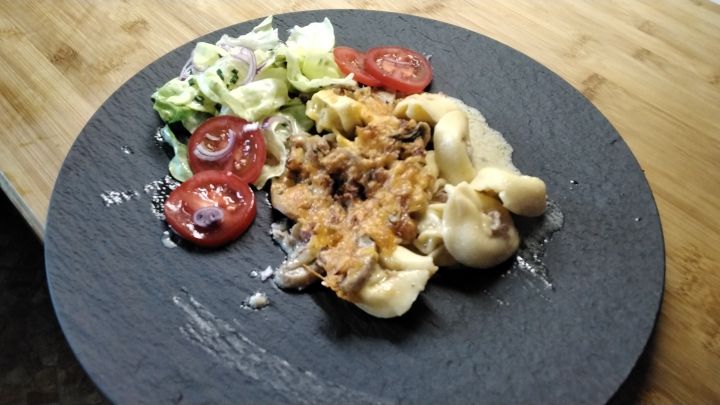 Tortellini-Auflauf mit Champignons