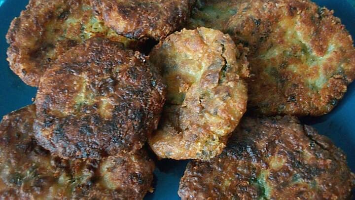 Kartoffelk&uuml;chlein mit Mozzarella: Knusprig und herzhaft aus der Bratpfanne - ein einfaches Rezept zum Selbermachen.