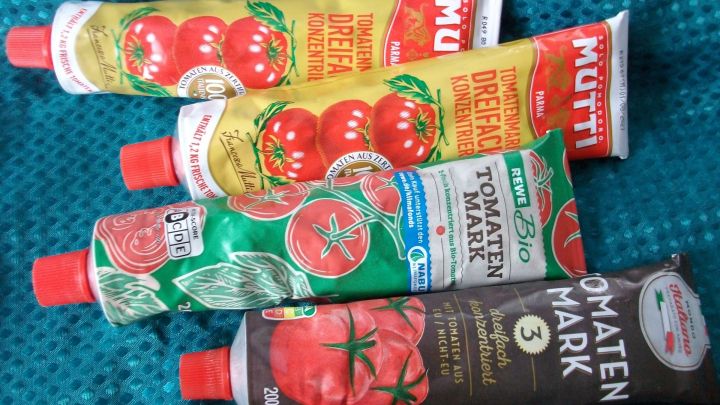 Eine kleine Auswahl am Superfood Tomatenmark, nachdem ich ein paar Mal beim Angebot zugeschlagen habe.