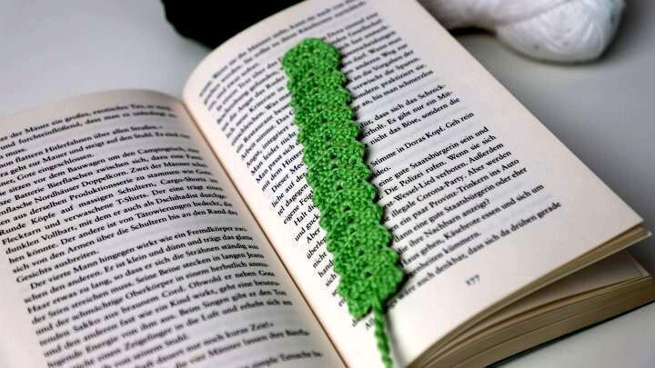 Mit dieser einfachen H&auml;kelanleitung f&uuml;r Anf&auml;nger h&auml;kelst du dir schnell ein sch&ouml;nes, praktisches Lesezeichen.