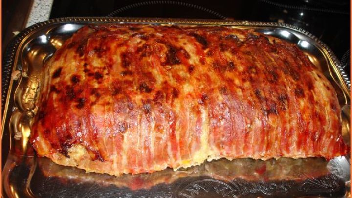 R&auml;uberhackbraten mit K&auml;se, Zwiebeln und Speck