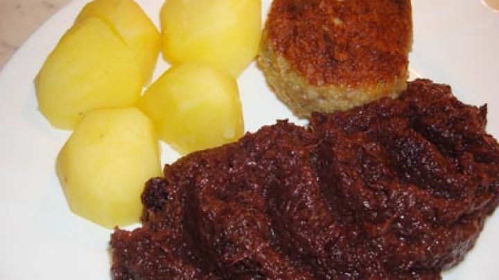 Th&uuml;ringer Rotkraut mit Mehlschwitze, Apfel und Speck.