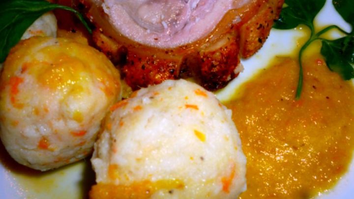 Knuspriger Spanferkel-Rollbraten