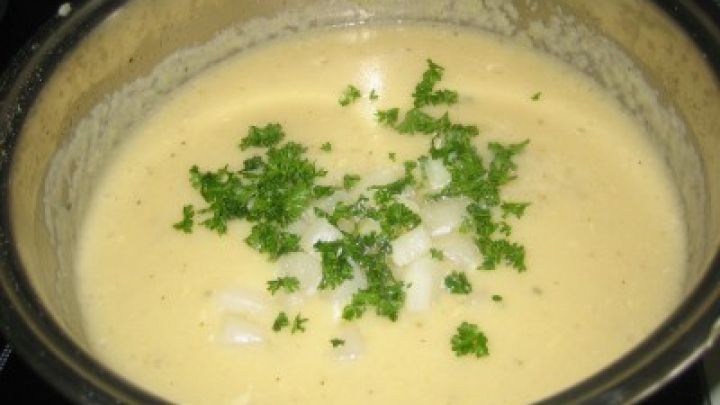 Schwiegermama&acute;s Spargelsuppe