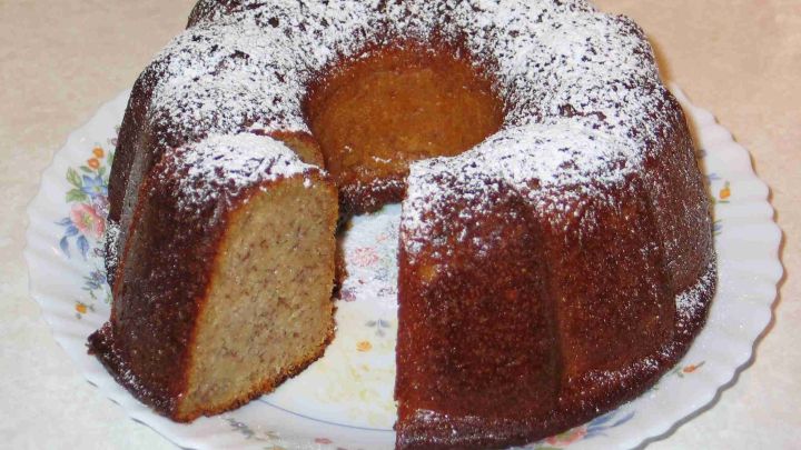 Bananen-Joghurt-Gugelhupf