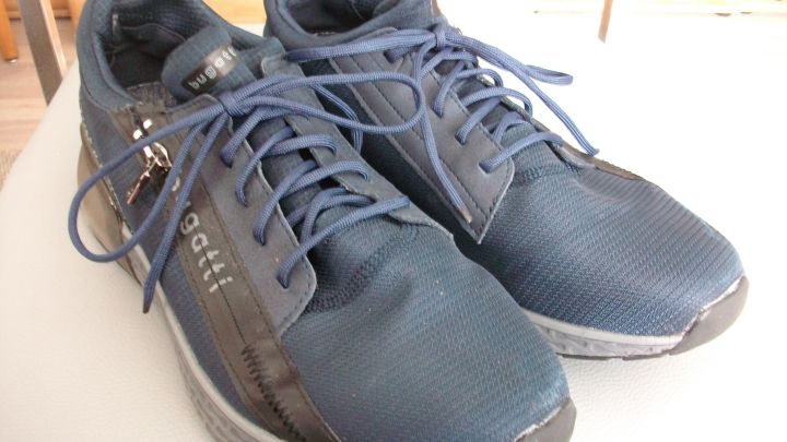 Die neuen, selbst gemachten Schn&uuml;rsenkel aus Paracord rei&szlig;en garantiert nicht.