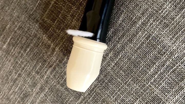 Blockfl&ouml;te leiser spielen: Volumenvlies im Labium d&auml;mpft den Ton.