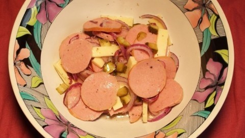 Schneller Wurst-Käse-Salat