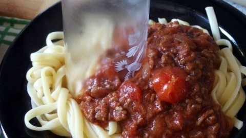 Spaghetti kleinschneiden