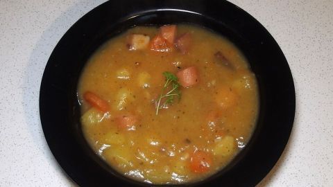Diese cremige Kartoffelsuppe ist sehr schnell zubereitet. 