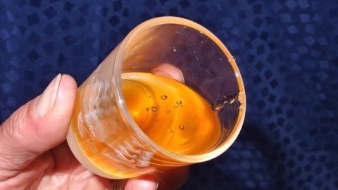 Klebrige Flüssigkeiten genauer abmessen - z.B. Honig oder Sirup