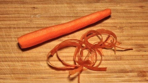 Saubere Finger nach dem Karottenschälen