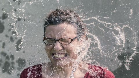 Gesicht kühlen und Beauty Pflege im Sommer