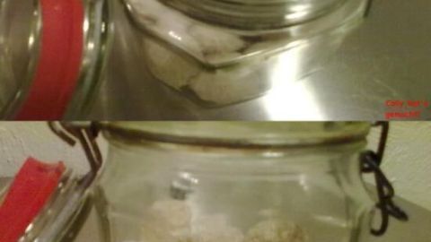 Ein Glasgefäß enthält Kokos-Trüffel, die auf einer Metalloberfläche stehen. Text: "selly hat's gemacht".