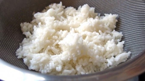 Reis erwärmen - Reis trocknet nicht aus & wird nicht wässrig