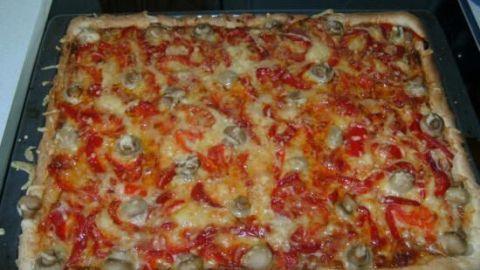 Selbstgemachte Pizza