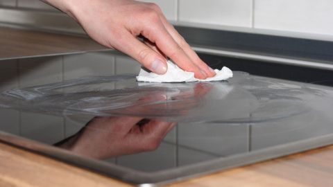 Reinigung und Pflege von Glaskeramik Kochfeldern