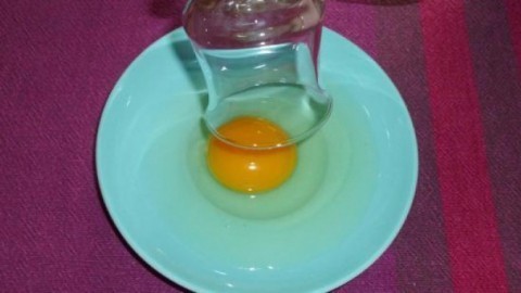 Für absolute Küchenneulinge: Eier narrensicher trennen