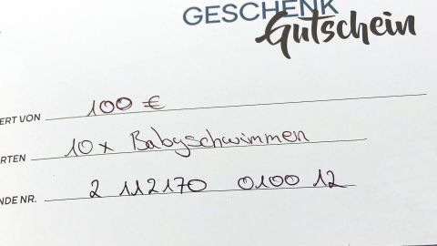 Geschenk zur Geburt: ein Babyschwimmkurs