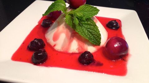 Panna Cotta mit Erdbeeren