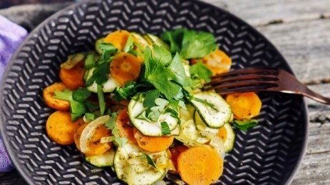 Zucchini-Möhren-Gemüse