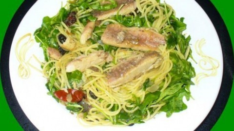 Spaghetti mit Sardinen und Rucola