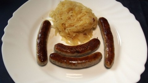 Nürnberger Bratwürste mit Sauerkraut