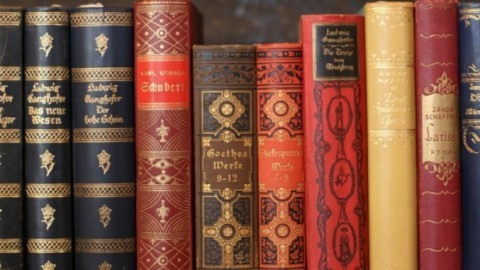 Antiquarische Bücher im Internet finden