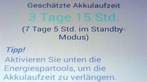 In dem Artikel über die Aufbereitung schwacher Handy-Akkus erhältst du nützliche Tipps zur Verlängerung der Akkulaufzeit. Aktivere die Energiespartools, um die geschätzte Laufzeit von 3 Tagen und 15 Stunden zu optimieren. Geschätzte Akkulaufzeit zeigt 3 Tage 15 Std. Hinweis zur Verlängerung durch Aktivierung von Energiespartools.
