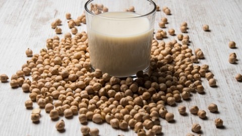 Soja-, Reis-, und Hafer-Drinks als Alternative zur Milch