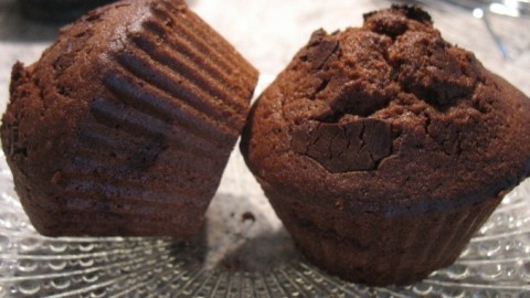 Schoko-Muffins mit Nougat-Füllung