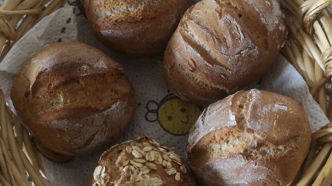 Einfache Dinkelbrötchen