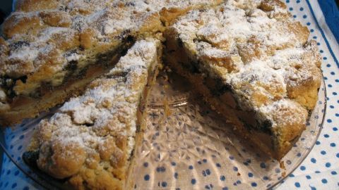 Quitten-Mohn-Torte mit Butterstreuseln