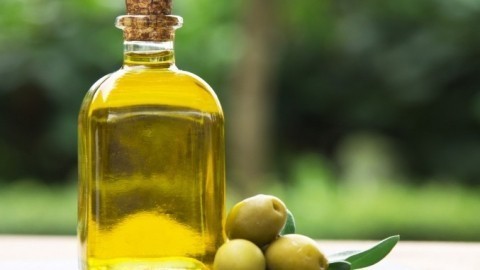 Terracotta: Flecken entfernen mit Olivenöl